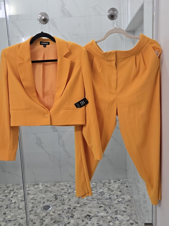 Express Pants - Express Women's Cropped Blazer & Tapered Pants Set in Bright Orange